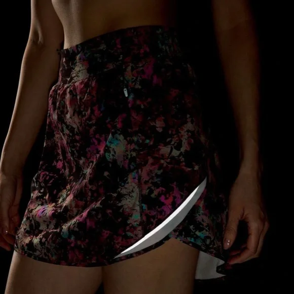 Lululemon Hotty Hot High-Rise Skirt - Picture 2 of 15